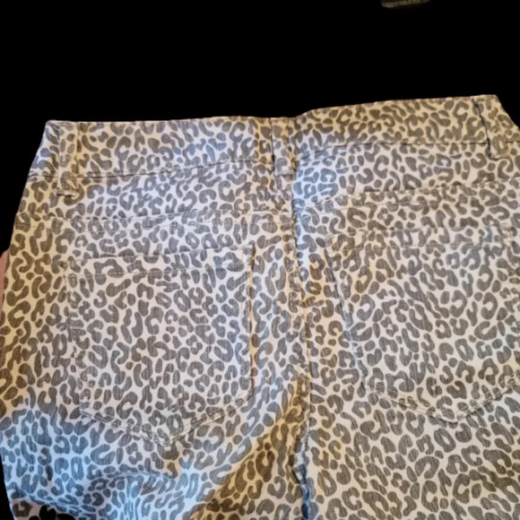 Grey and White Leopard Print Jeans - Picture 2 of 4